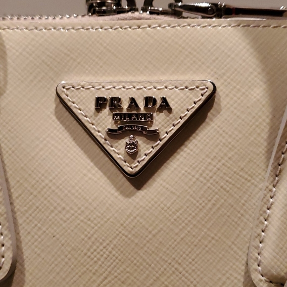 Extremely Rare Prada top handle - Picture 2 of 6